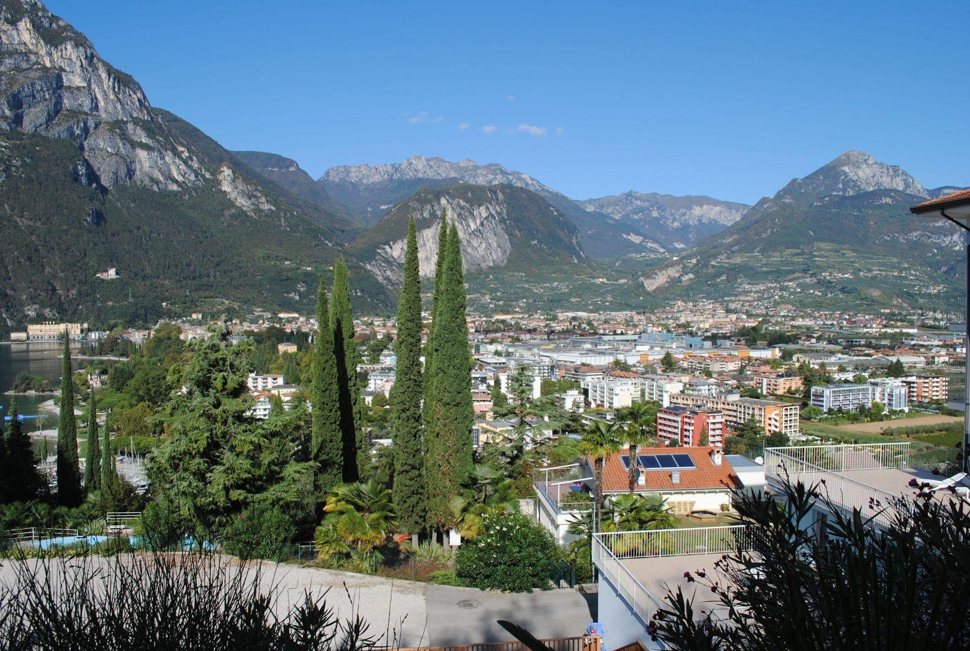 Residence Marina Riva del Garda Exterior foto