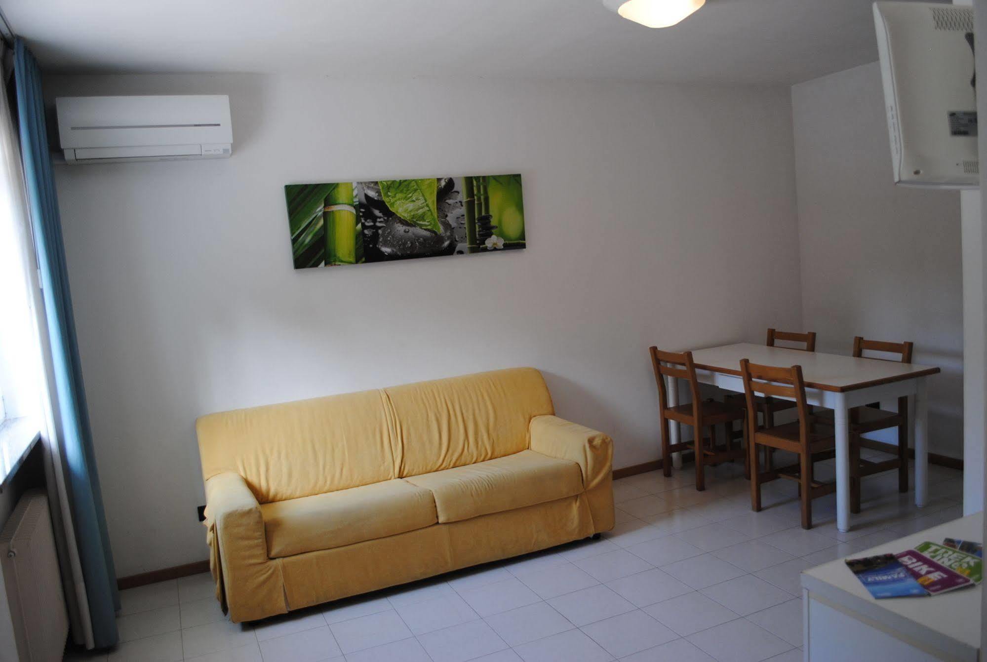 Residence Marina Riva del Garda Exterior foto
