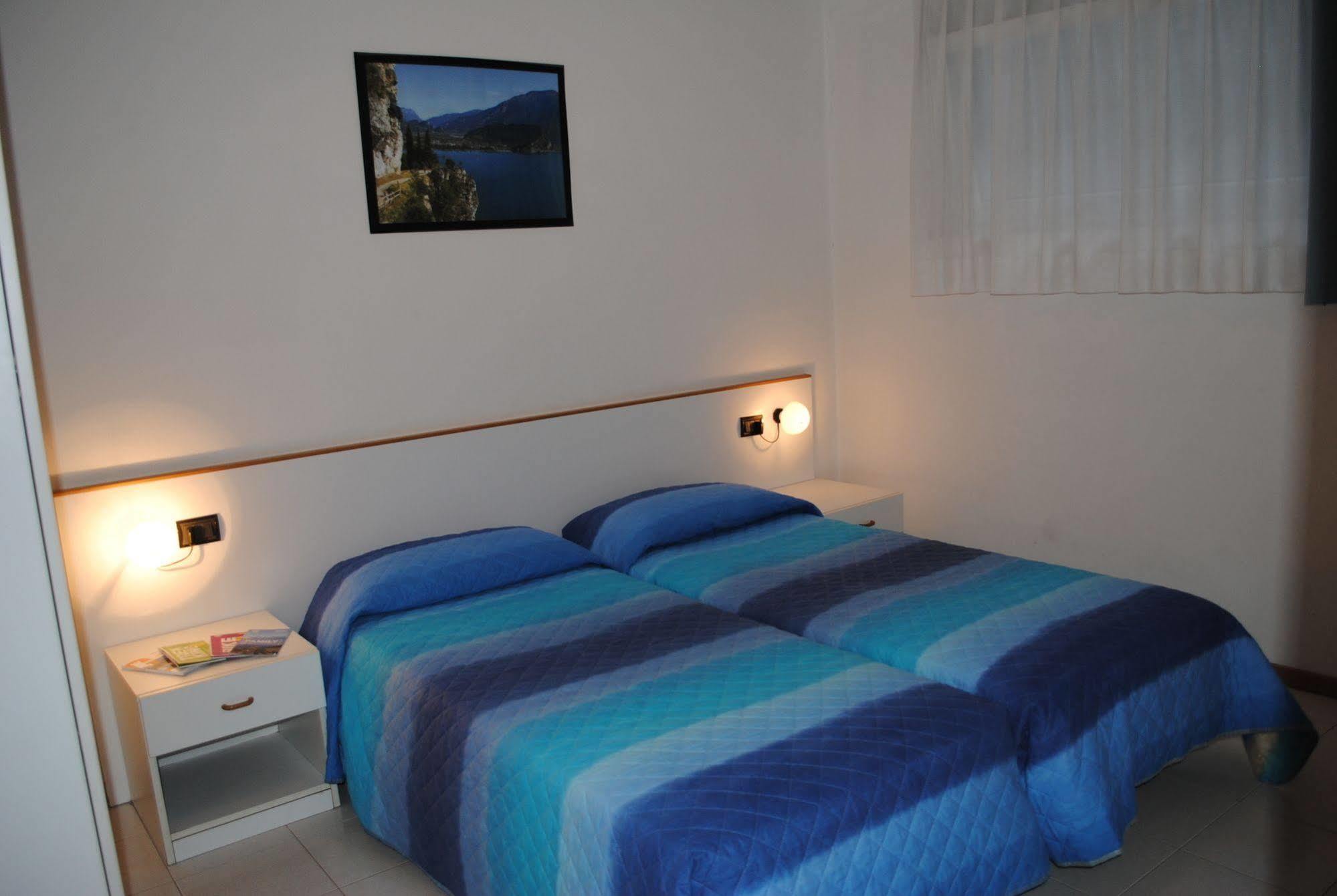 Residence Marina Riva del Garda Exterior foto